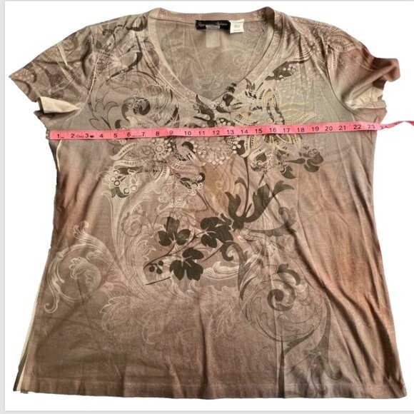 Appropriate Behavior - Smokey Pink Taupe Gold Paisley Tee Size XL (16-18) - Picture 9 of 12